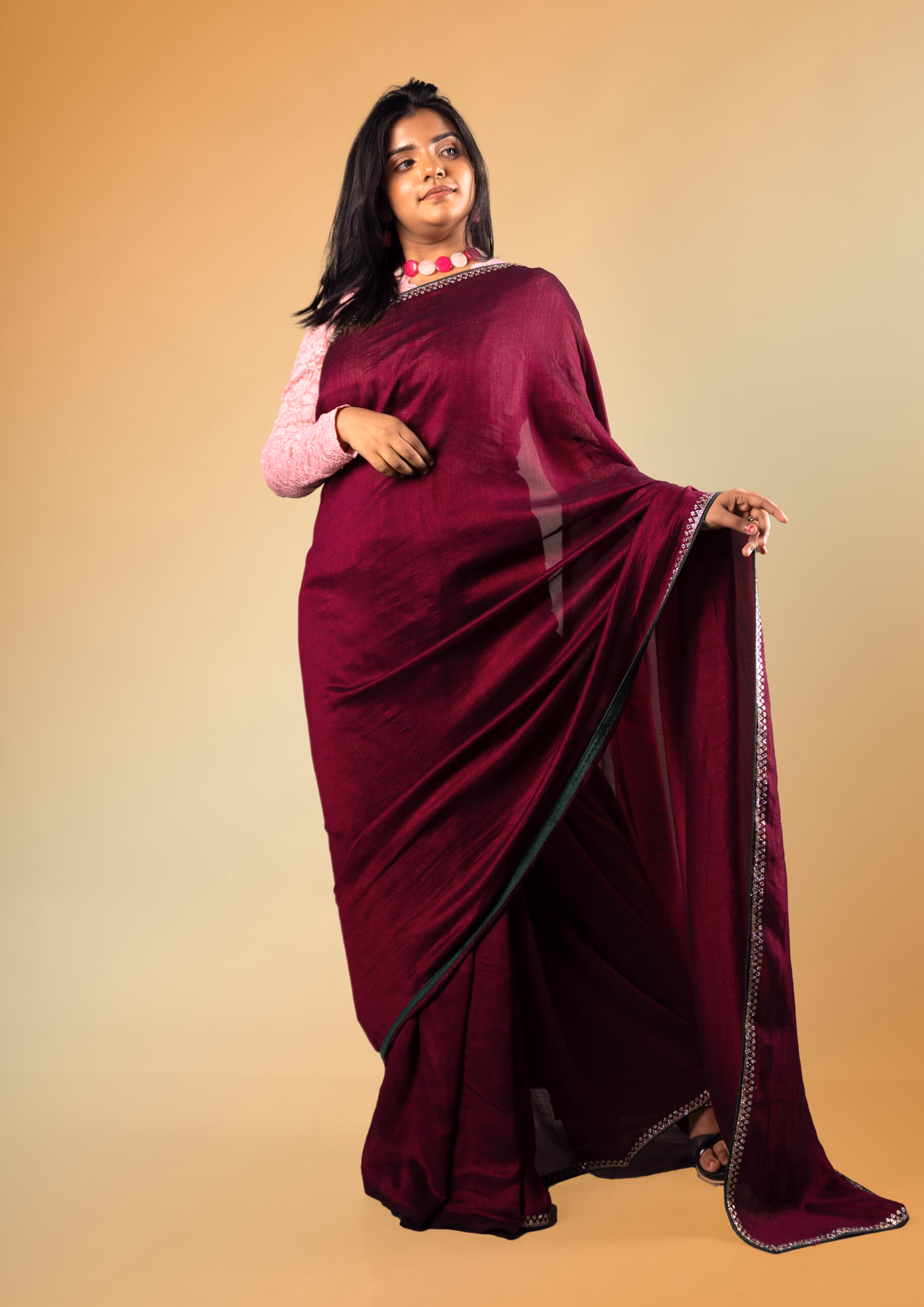 Maroon Solid Saree with Embellished Border ( Includes Unstitched Blouse Piece) - Image 4